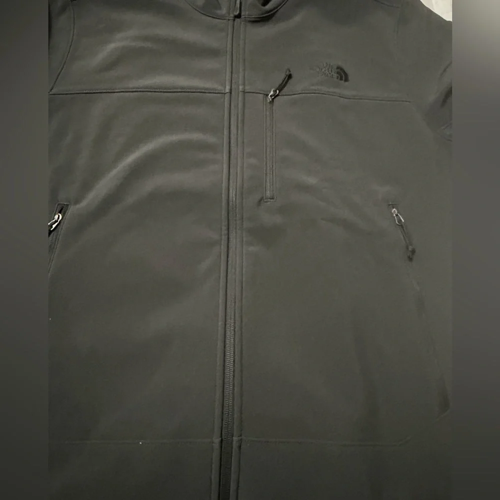The North Face Men's Dark Gray Performance Jacket